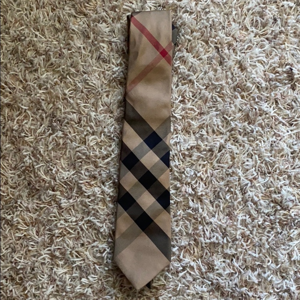 Burberry Tie - Picture 1 of 4